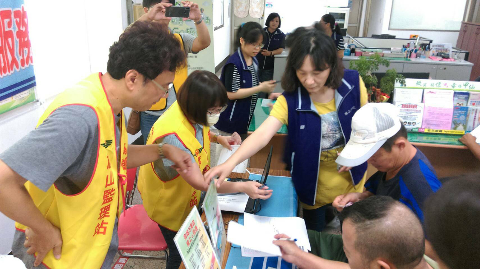 偏鄉居民有福了　戶政、監理、稅捐聯合服務到甲仙...