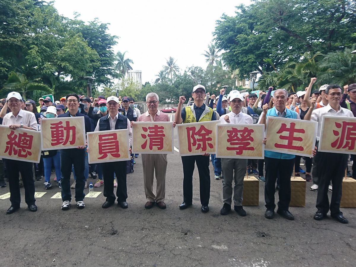 前進漁港　滅蚊防疫總動員...