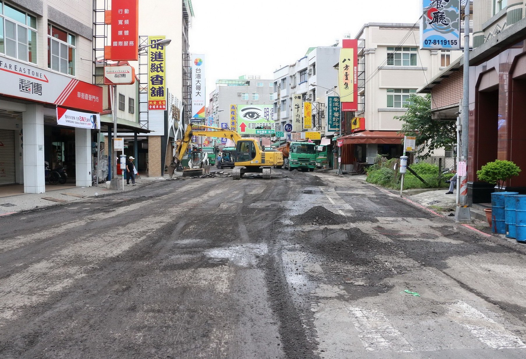 草衙二路改善工程　路基較差道路全數重新刨鋪...