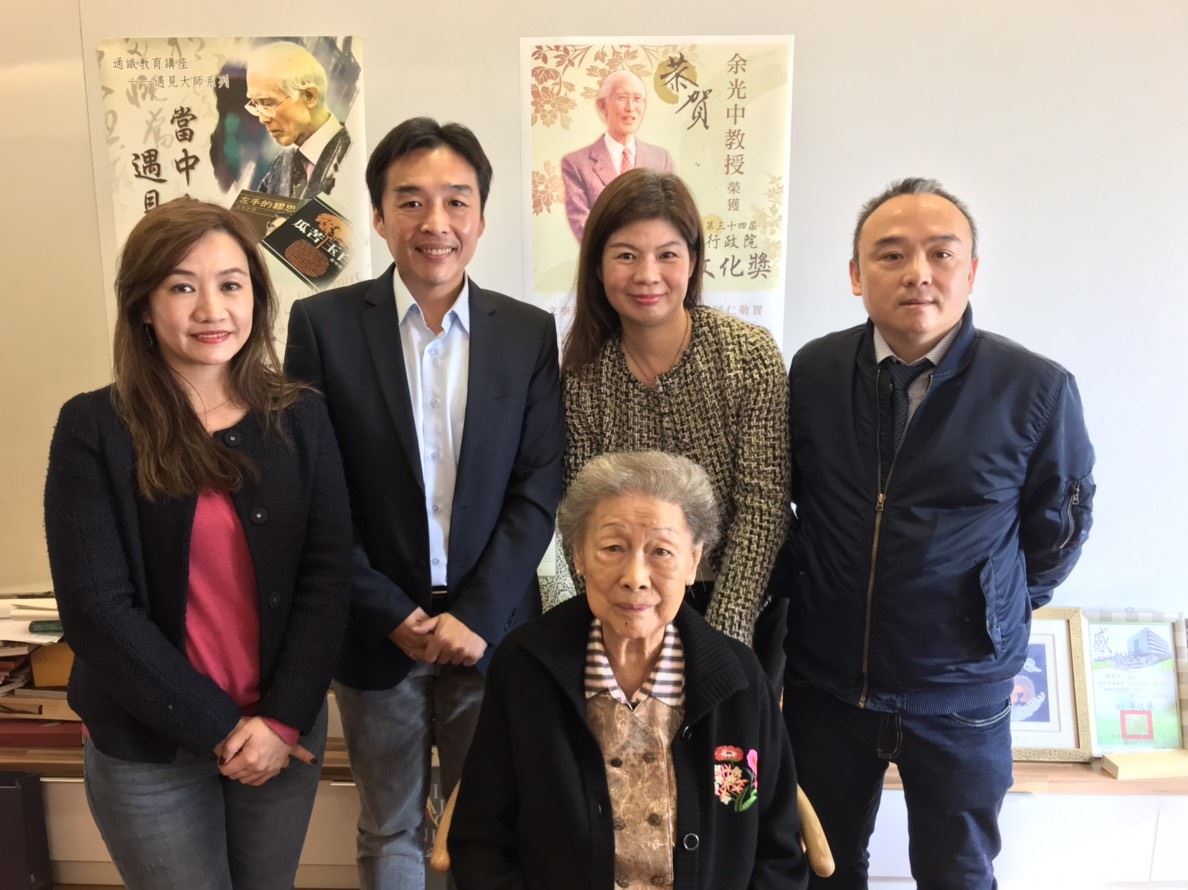 高雄十月致敬余光中活動　獲遺孀范我存女士支持...