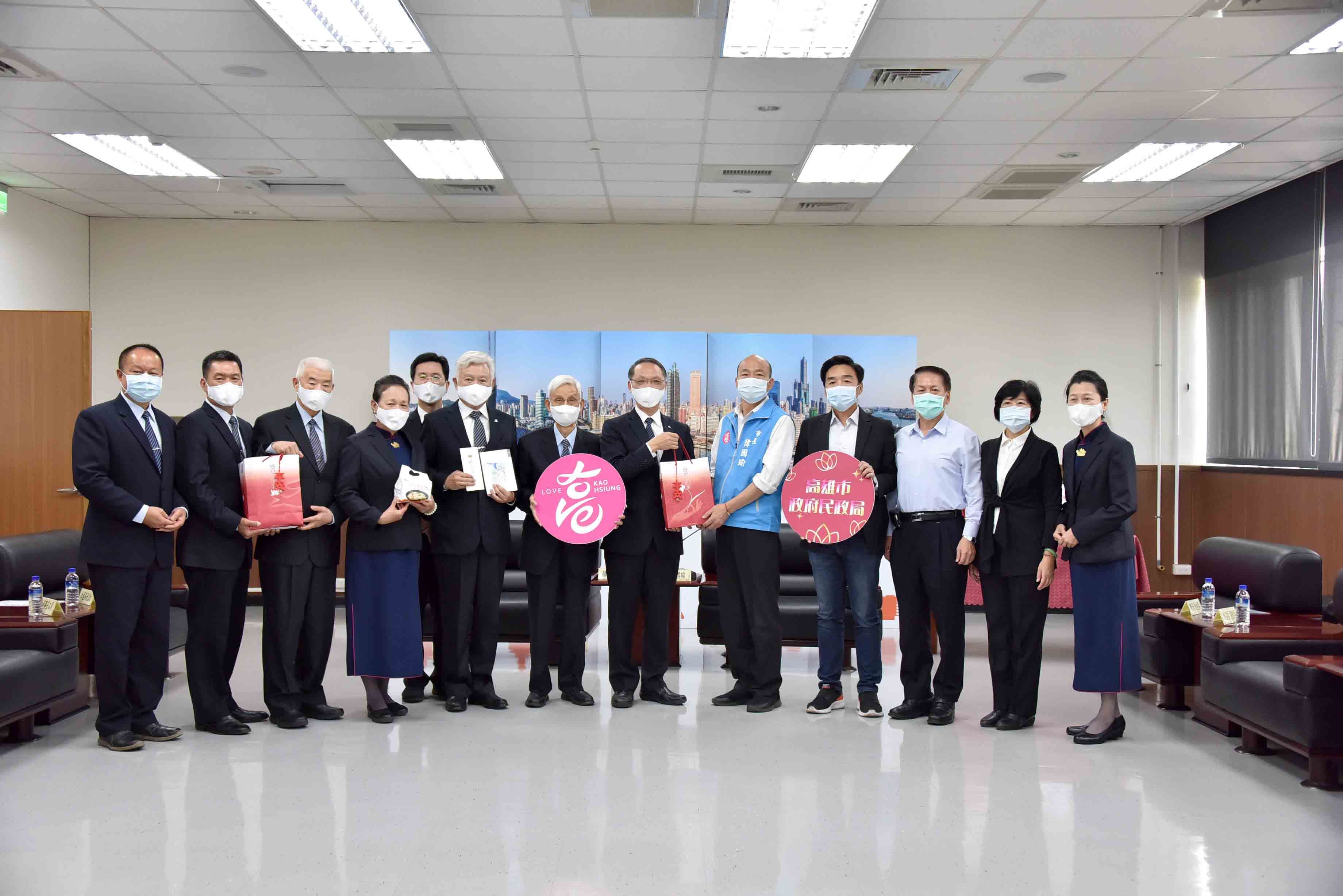 高雄慈濟捐贈安心祝福包  韓國瑜感謝善舉...