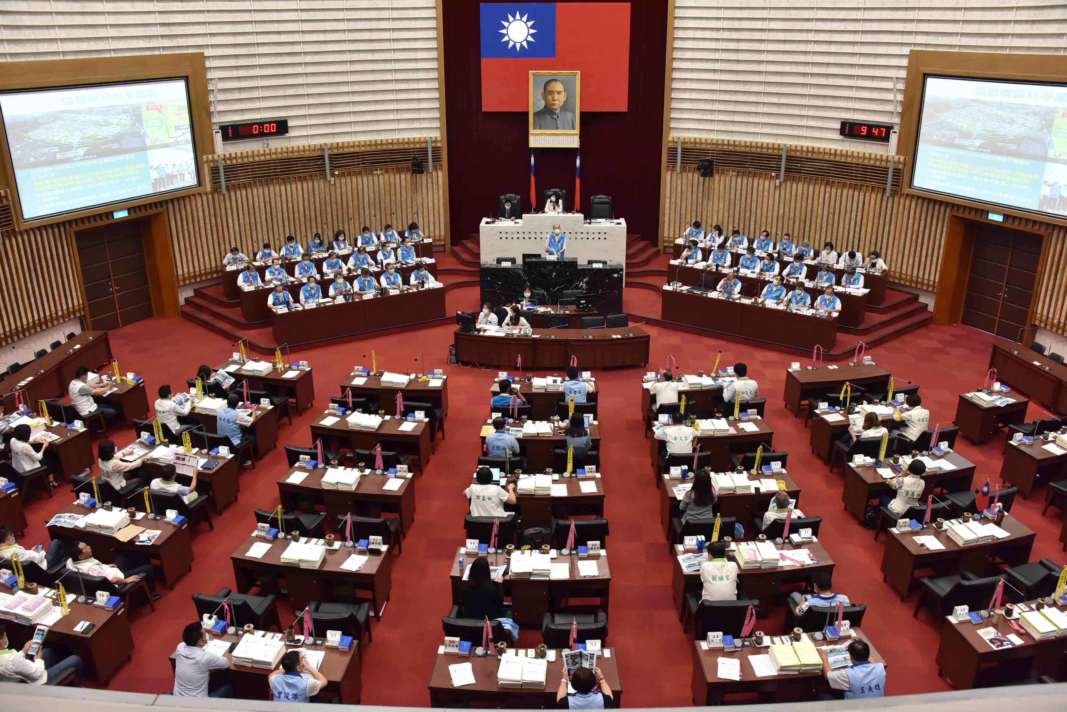 高市議會定期大會施政報告  韓國瑜：創造高雄更美好的未...