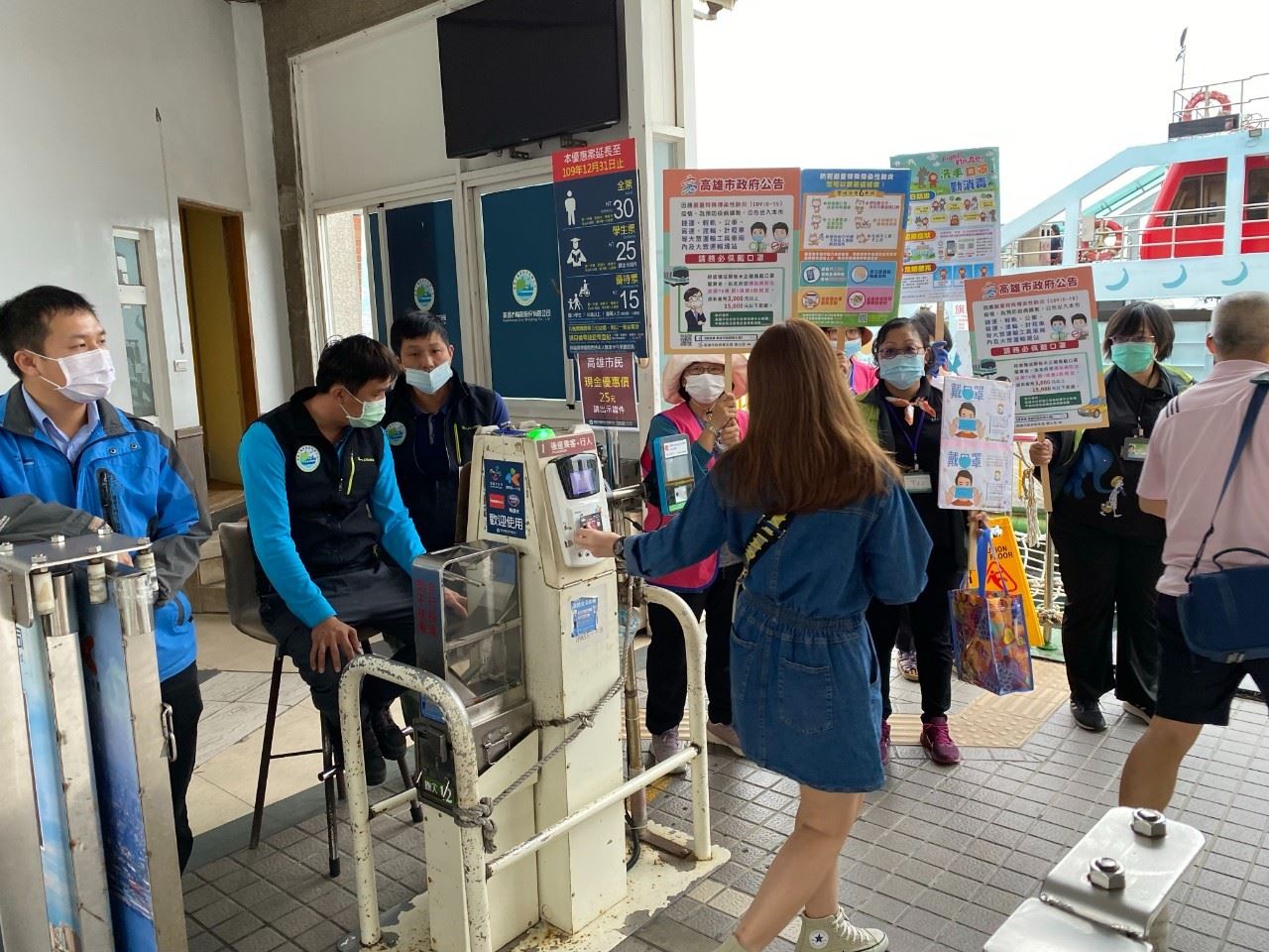 高市呼籲市民搭乘大眾運輸  務必全程正確佩戴口罩...