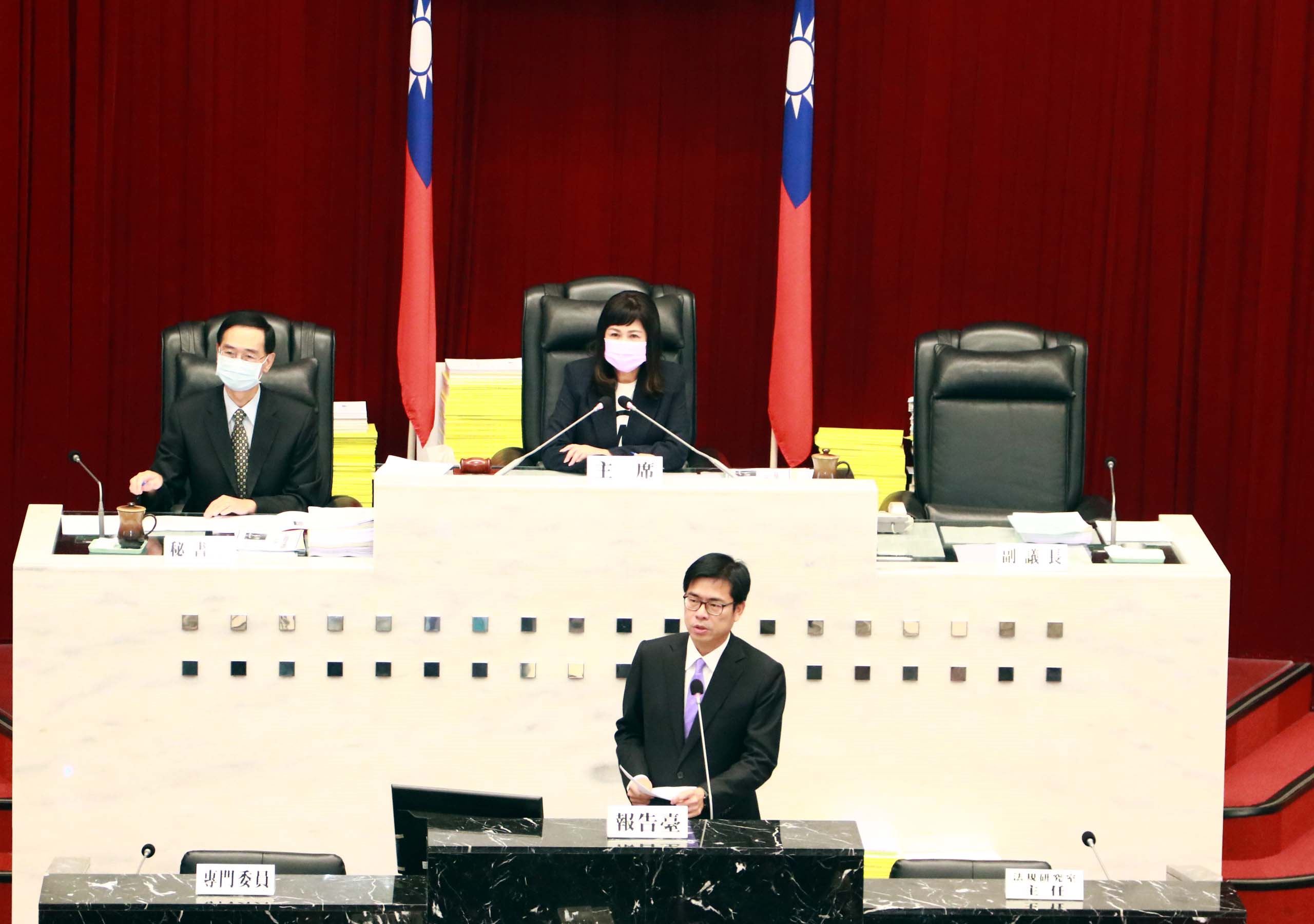 高市議會總預算案報告  陳其邁：加速城市轉型並朝向下一...