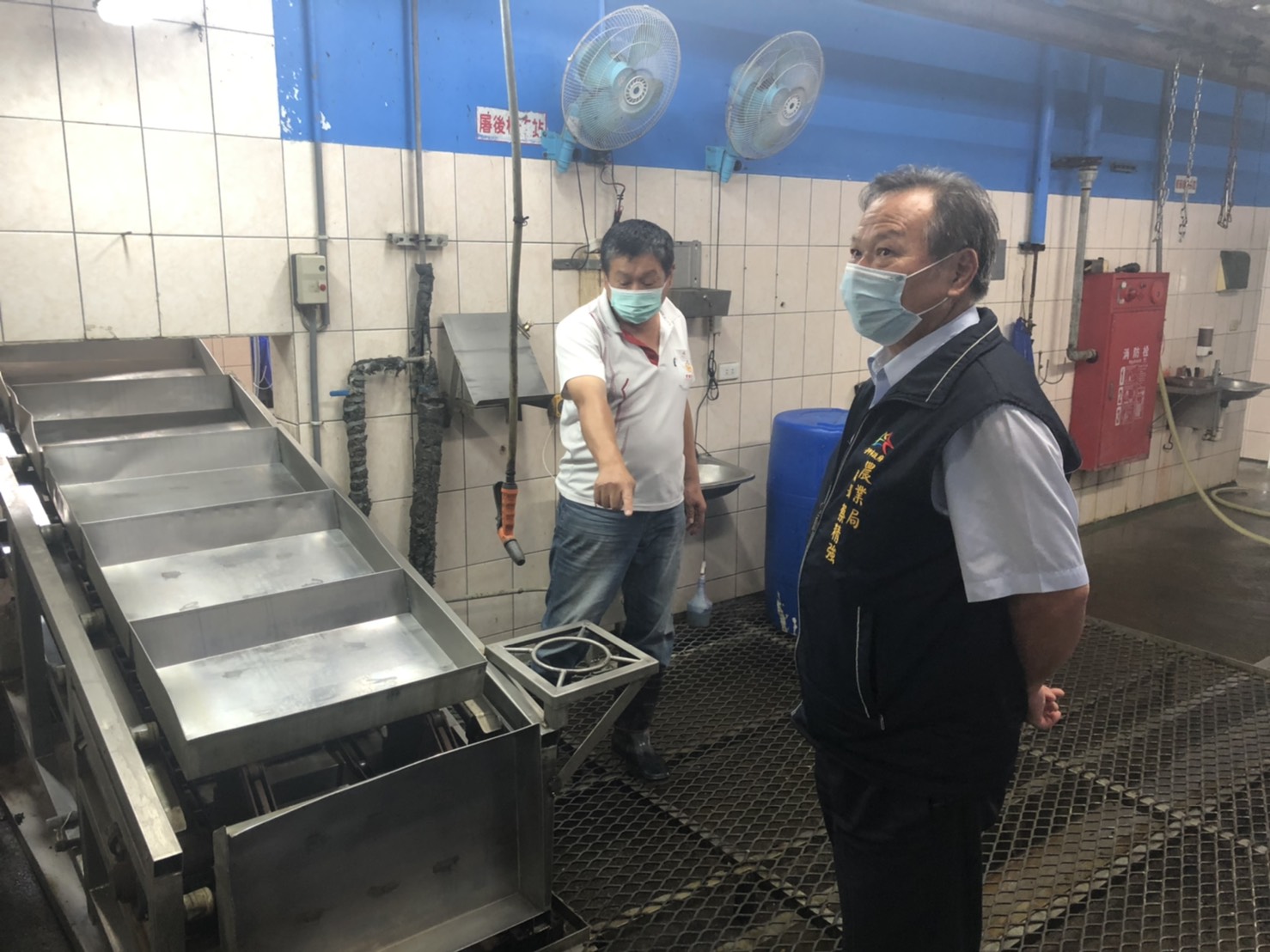 穩定市場供需 中市農業局長督導屠宰場防疫...