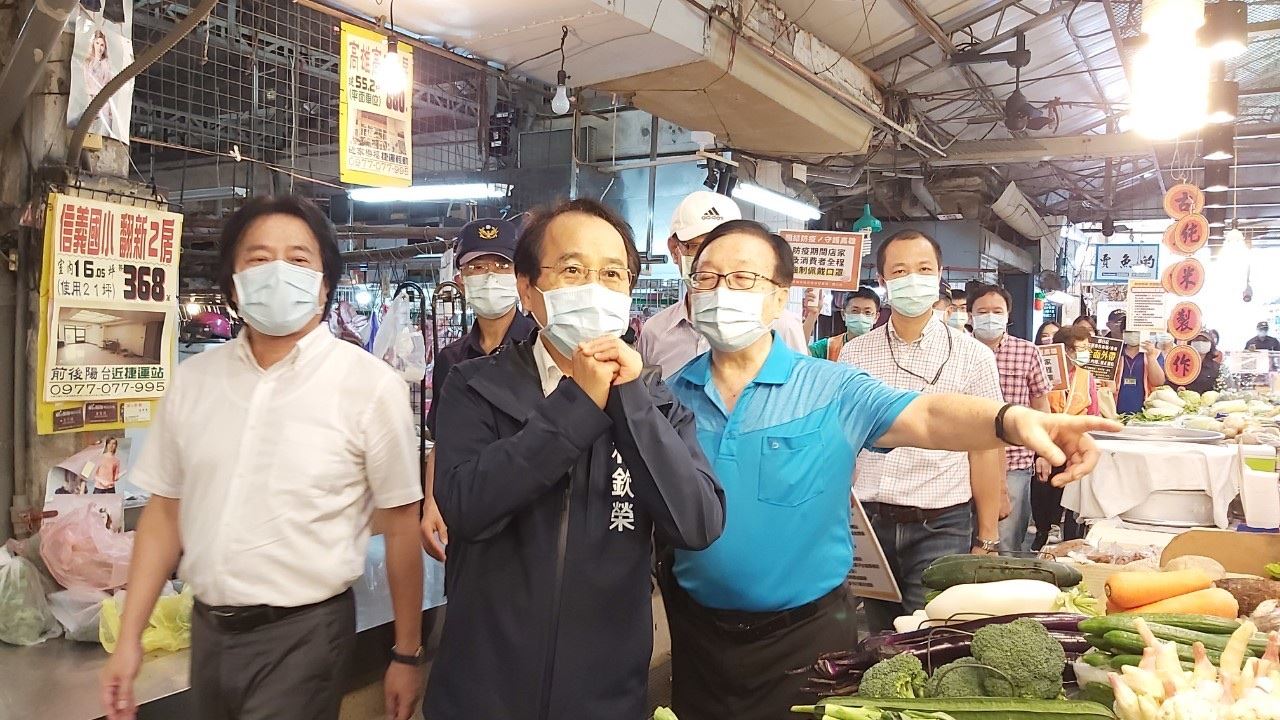 林欽榮赴國民市場稽查　要求加強清消、落實防疫...