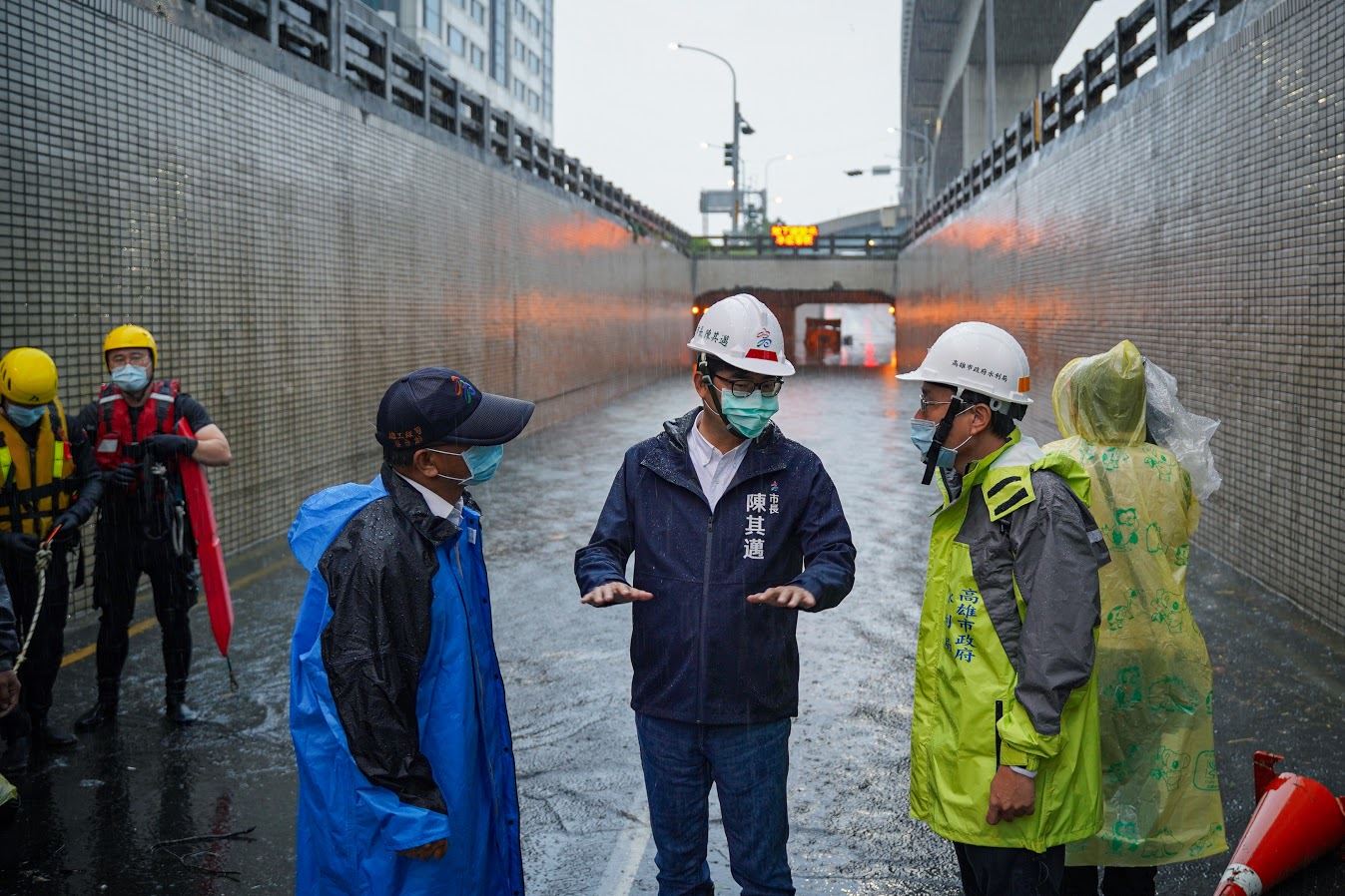 梅雨鋒面豪雨不斷 陳其邁連續視察積淹水點...