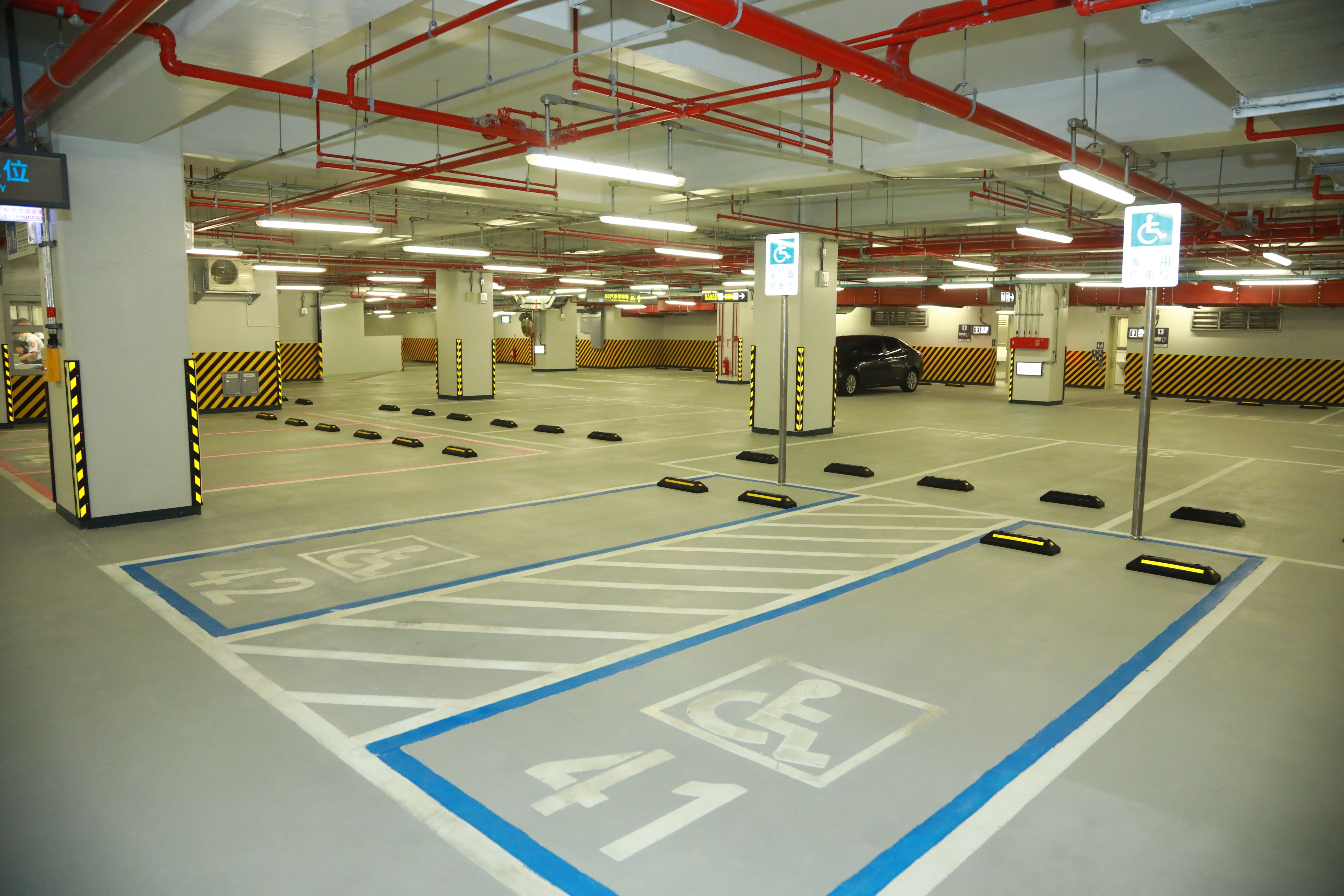 攜手抗疫度難關 中市公有停車場權利金減收...