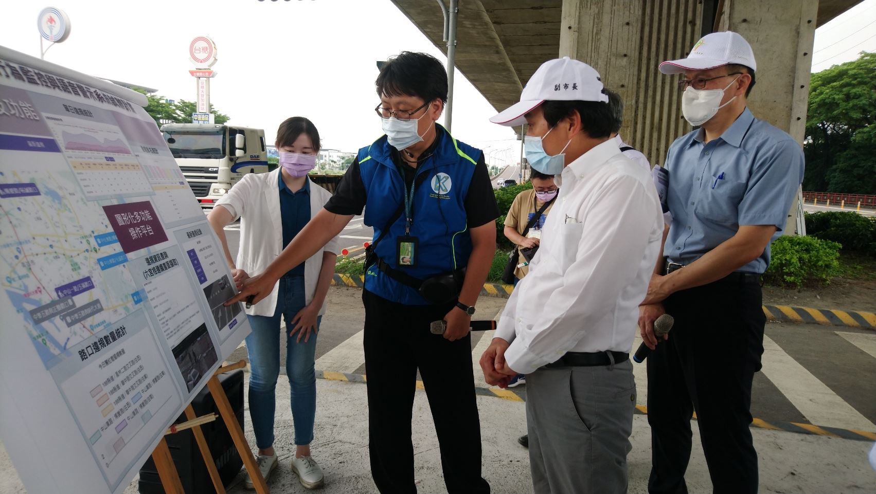 高雄市交通局推動用路人危險行為監控與語音警示系統試辦...