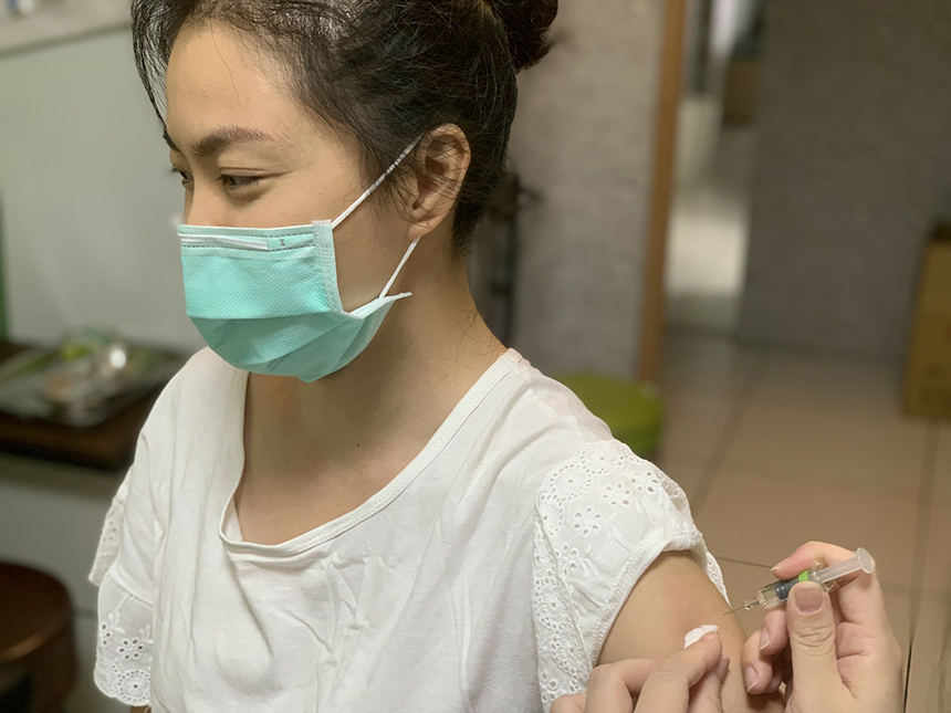 台中女子打完疫苗喘不過氣  衛生局：協助提請救劑審議...