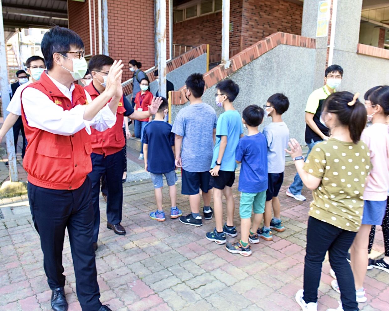 讓孩子健康安全迎開學 陳其邁提醒學校落實各項防疫
