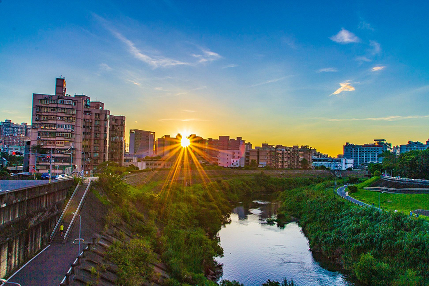 景美溪單車小旅行  享受深秋水岸風光...