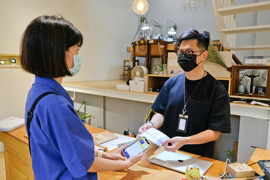 高雄搶攻藝FUN券商機  滿500送100高雄券...
