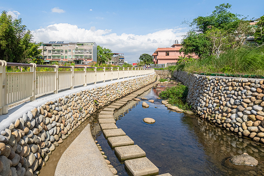 街口溪生態水岸步道  復刻大溪歷史意象...