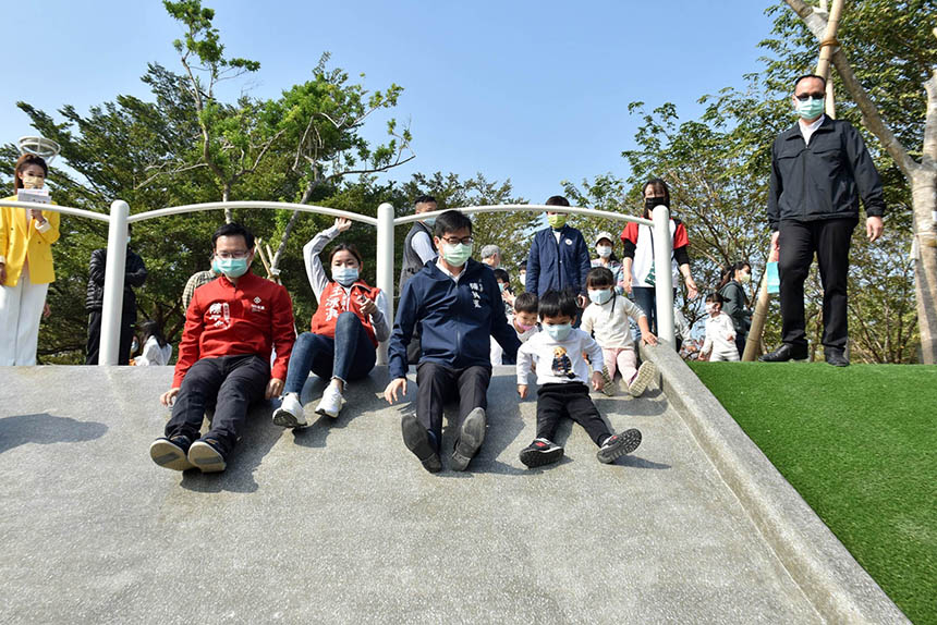 高雄再添親子共融空間  凹子底森林公園遊戲場啟用