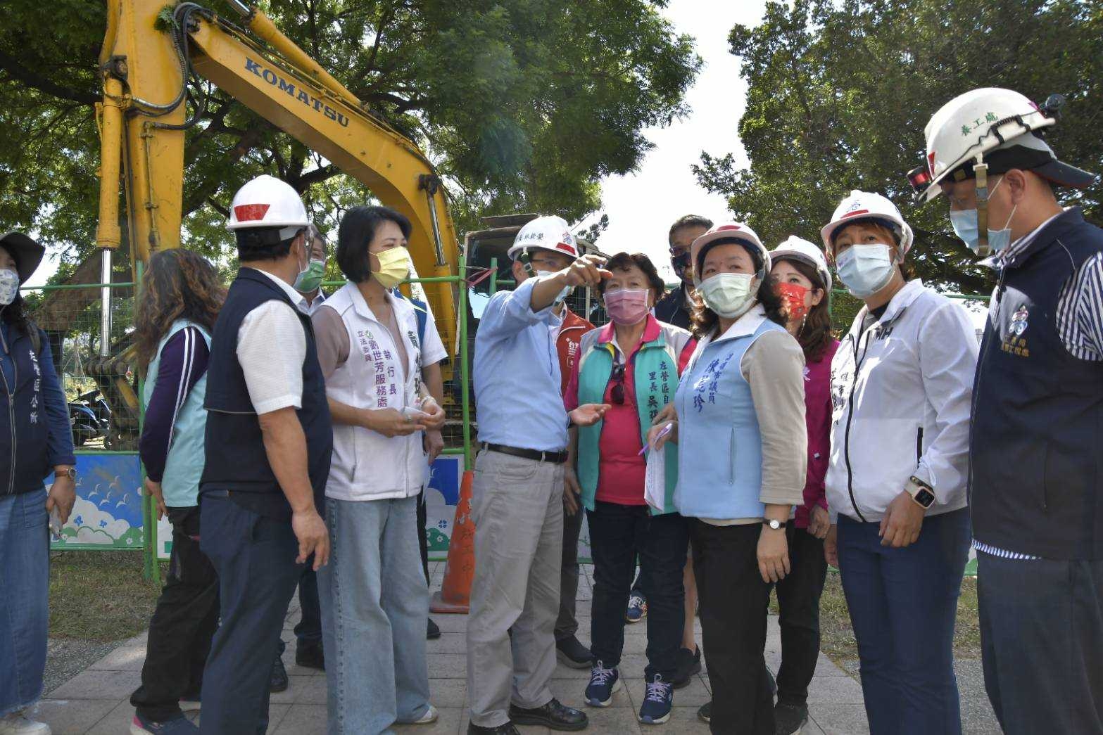 林欽榮副市長視察左營大路人行環境改善工程...