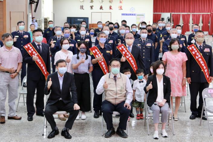 台南市慶祝111年警察節 黃偉哲表揚年度模範警察及績優員警...