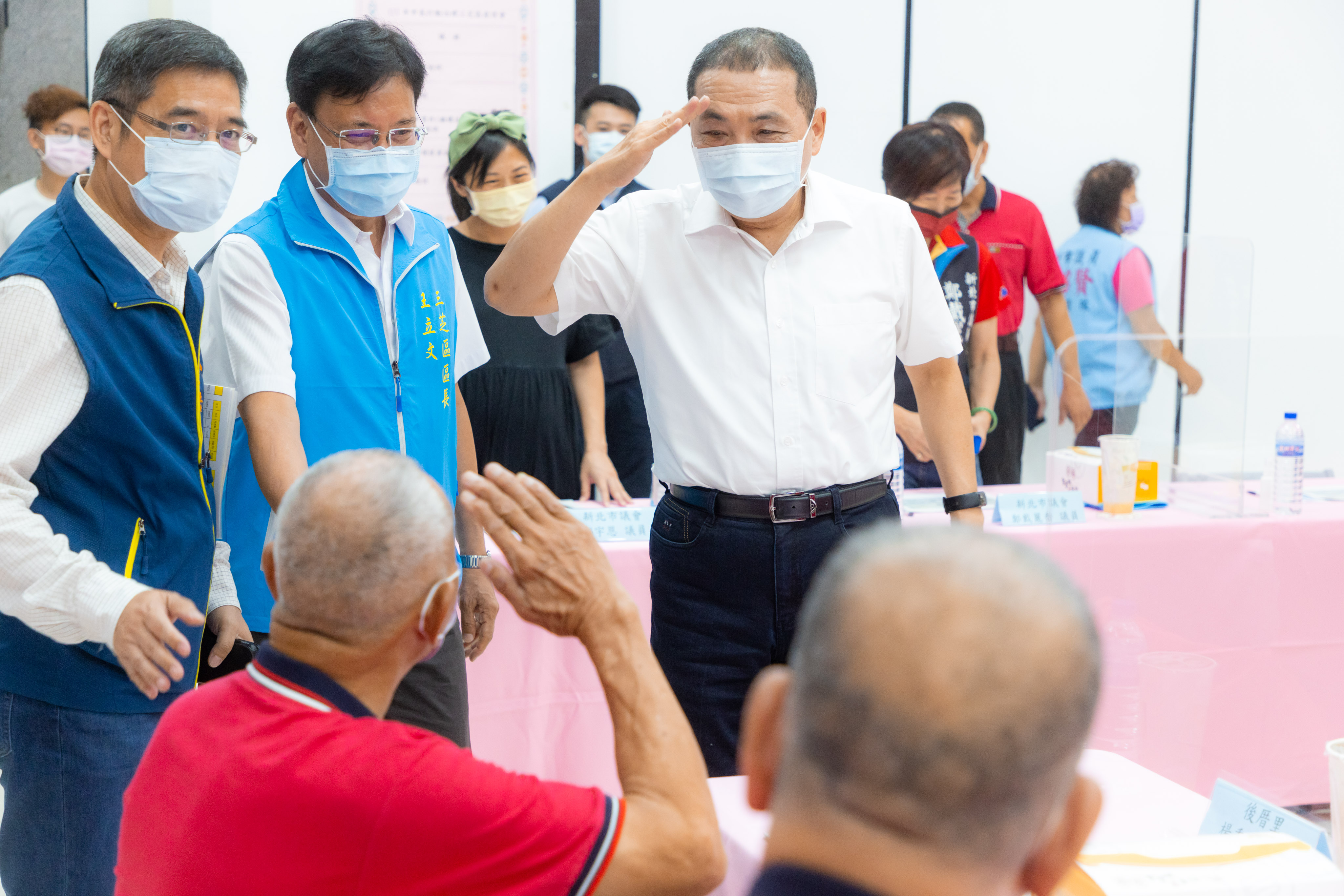 落實行動治理精神 侯友宜走訪三芝區 與基層座談傾聽民意...