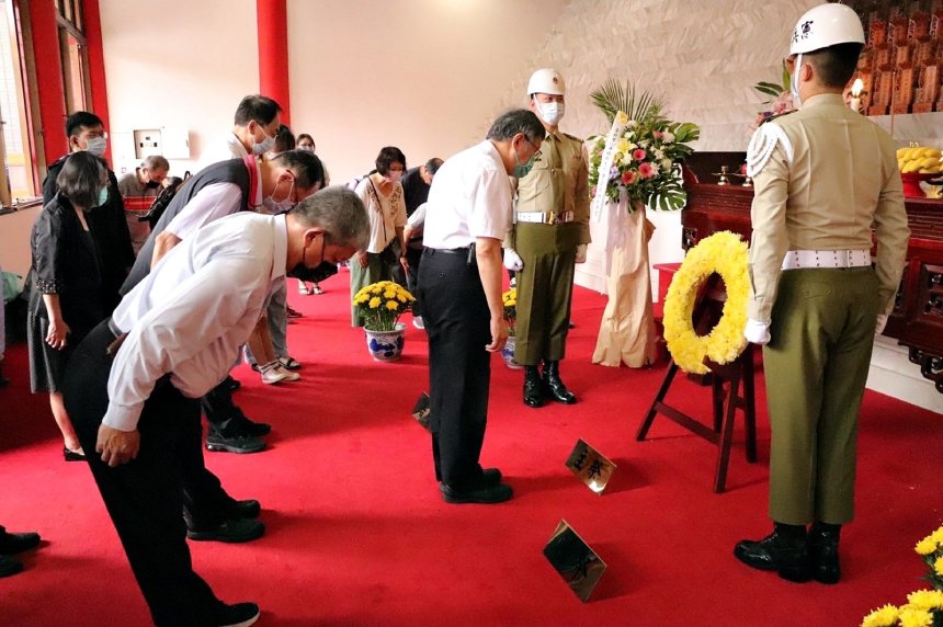 柯市長主持秋祭大典  緬懷先賢烈士奉獻精神...