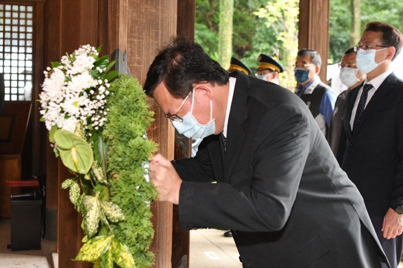 111年桃園市秋祭致祭  鄭市長：烈士的大愛典範將永遠流傳...