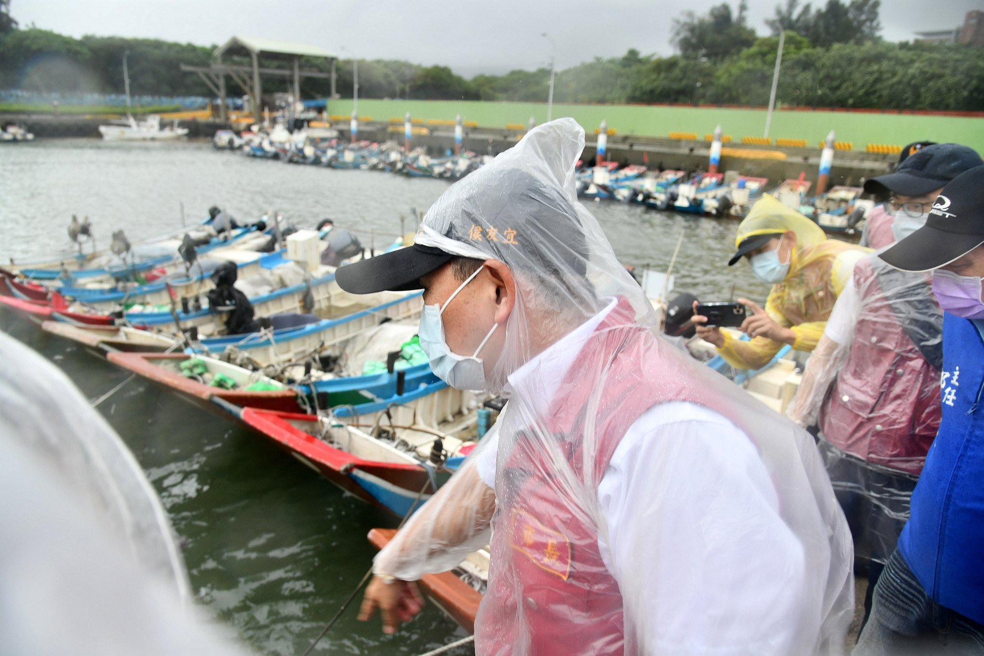 軒嵐諾颱風將至 侯友宜赴下罟子漁港視察防汛整備情形...