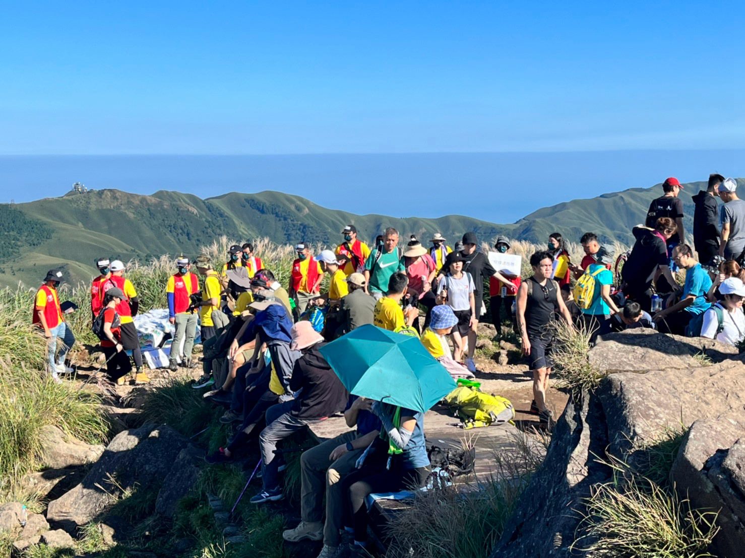 登七星而小臺北  500人快閃七星山大成功...