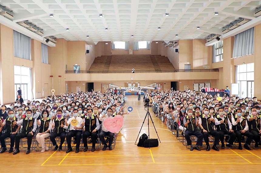 黃偉哲表揚234位績優民政志工  感謝對民政業務無私付出...