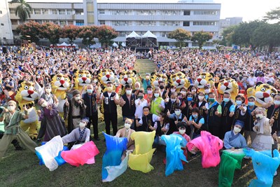 紙風車《武松愛老虎》北區登場  市長陪市民共渡國慶假期...