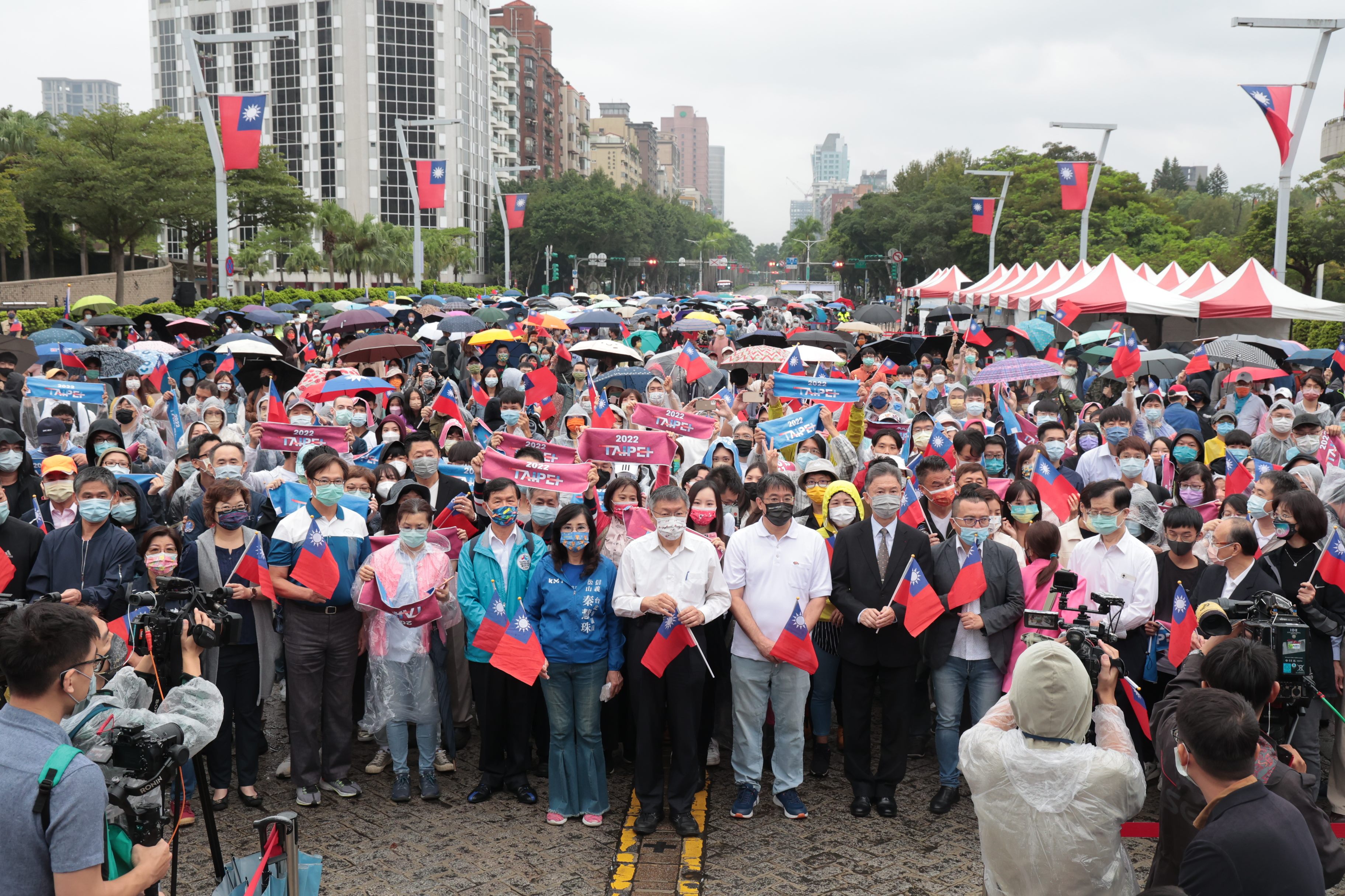 111年臺北市政府國慶升旗活動 永續臺北慶雙十 第8代嗡嗡包...