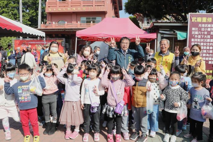 鹽水蜂炮元宵登場  黃偉哲邀國內外朋友一同體驗犁蜂炮   ...