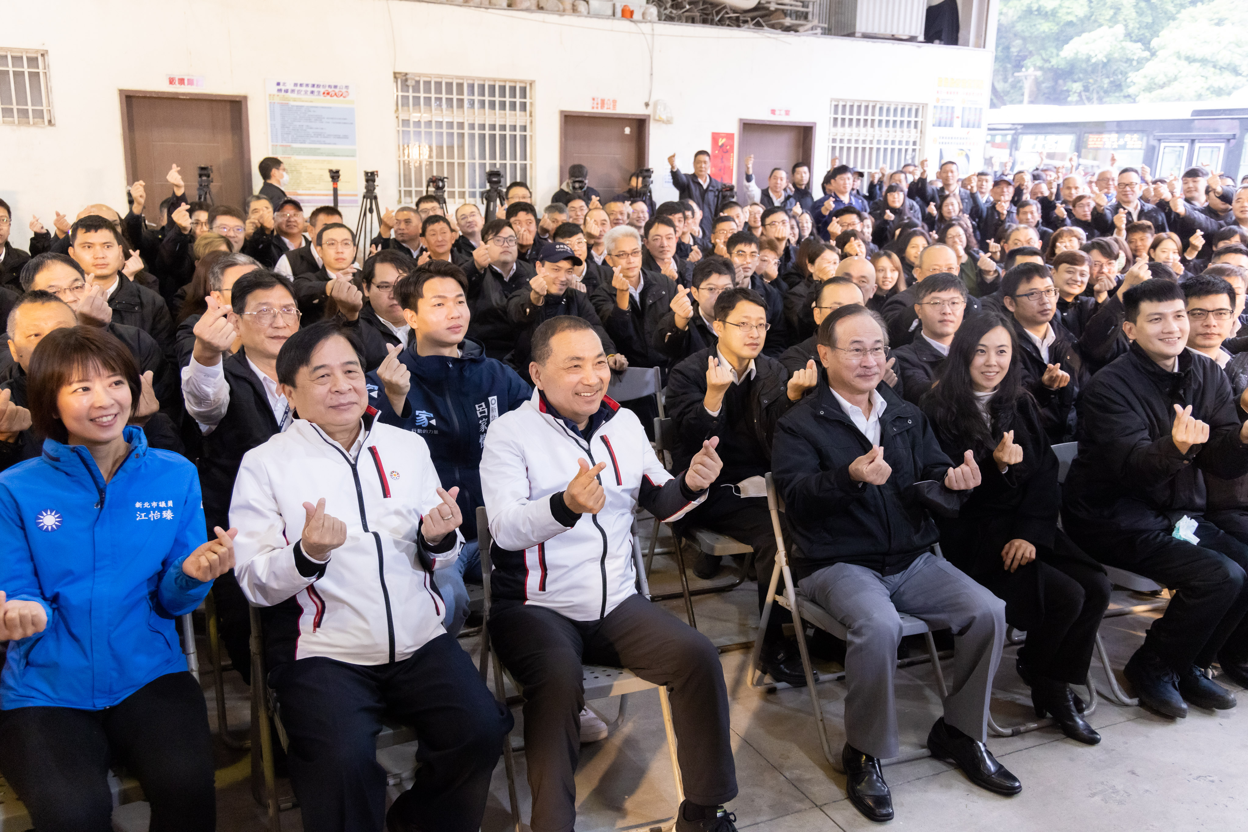 侯友宜視察行車安全教育訓練  確保乘客及行人安全...