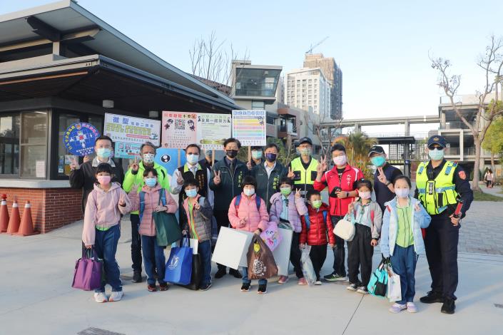 台南市開學日視察校園防疫不鬆懈  鼓勵師生接種疫苗迎接...