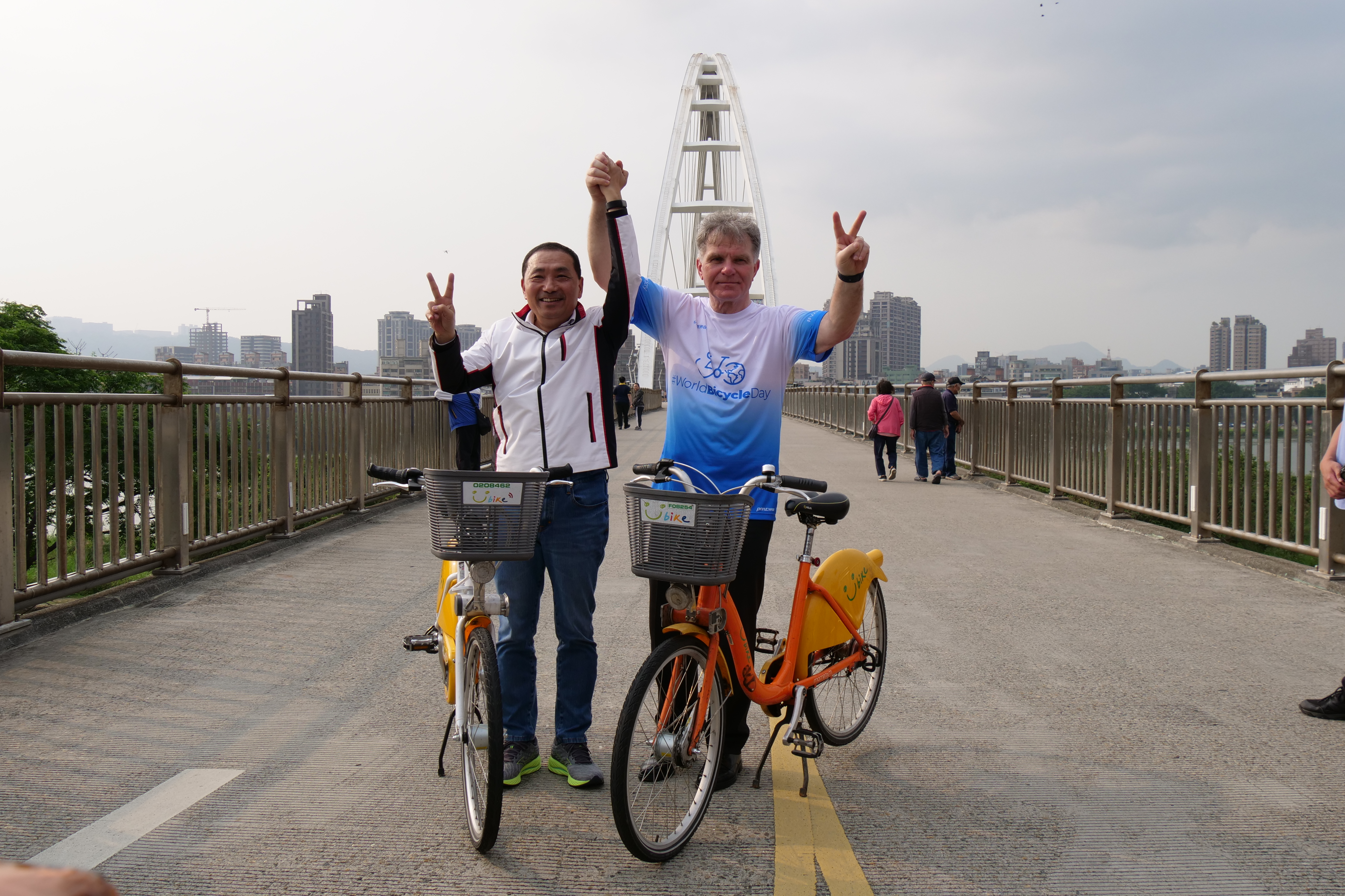 會晤世界自行車日發起人Leszek Sibilski  侯友宜：新北推動綠...