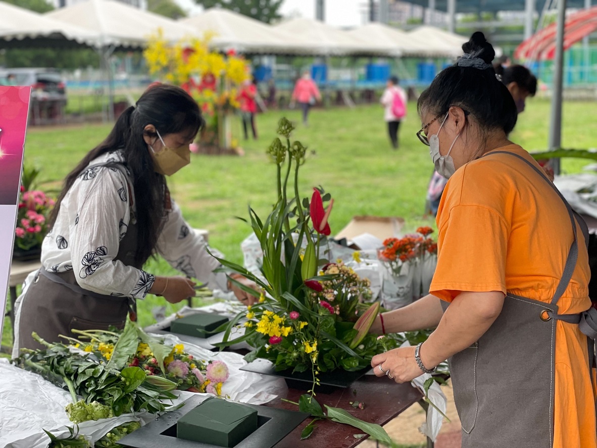 中市「五月馨花綻放」母親節插花活動 DIY體驗行銷在地花卉...