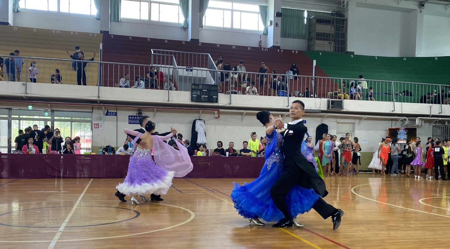 議長盃舞蹈賽中港體育館登場  吸引逾300人參加