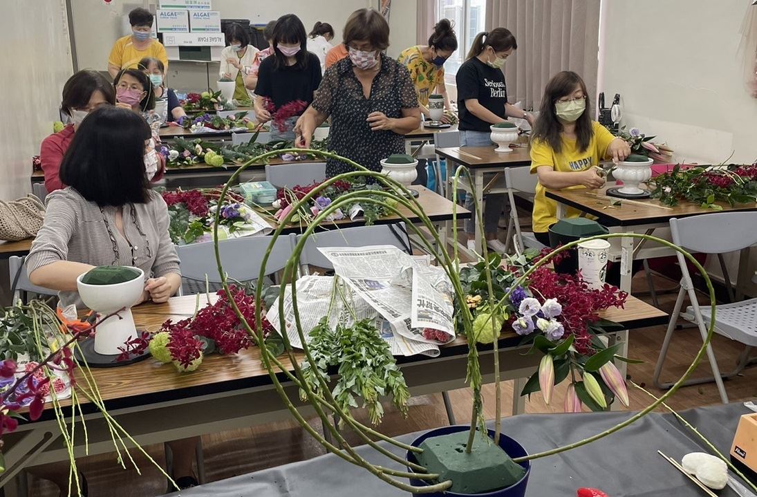 高雄勞工大學第51期130門課程自6月3日起開放線上報名...