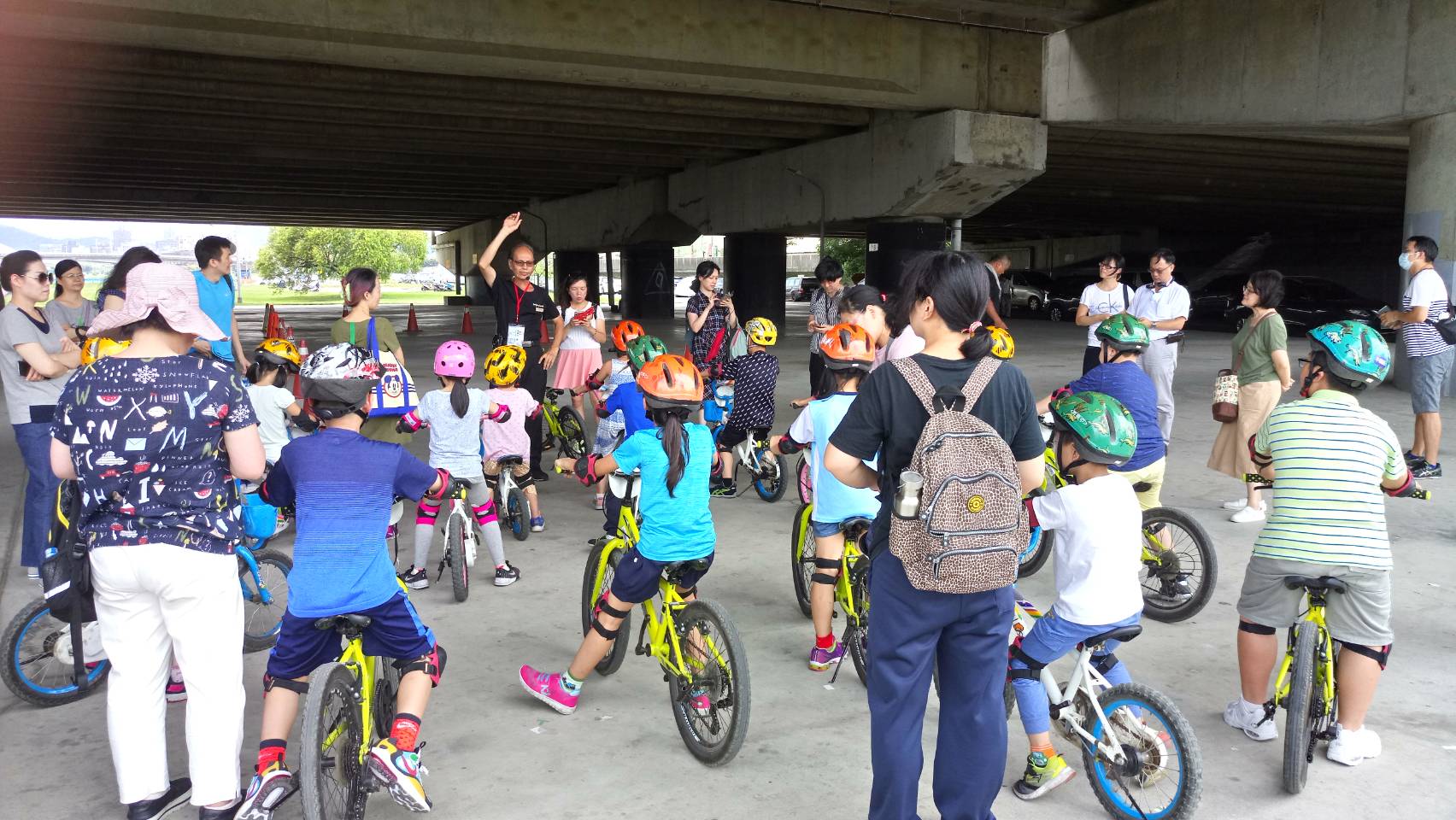 邊玩邊學 免費暑期單車營7/1開始網路報名...