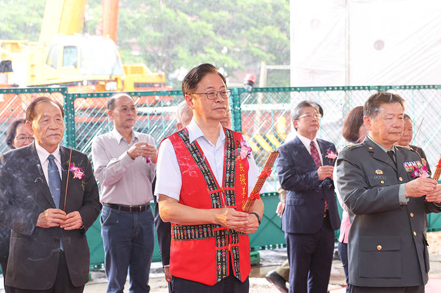 國軍桃園總醫院新建醫療大樓上梁  張善政：成為南桃園鄉...