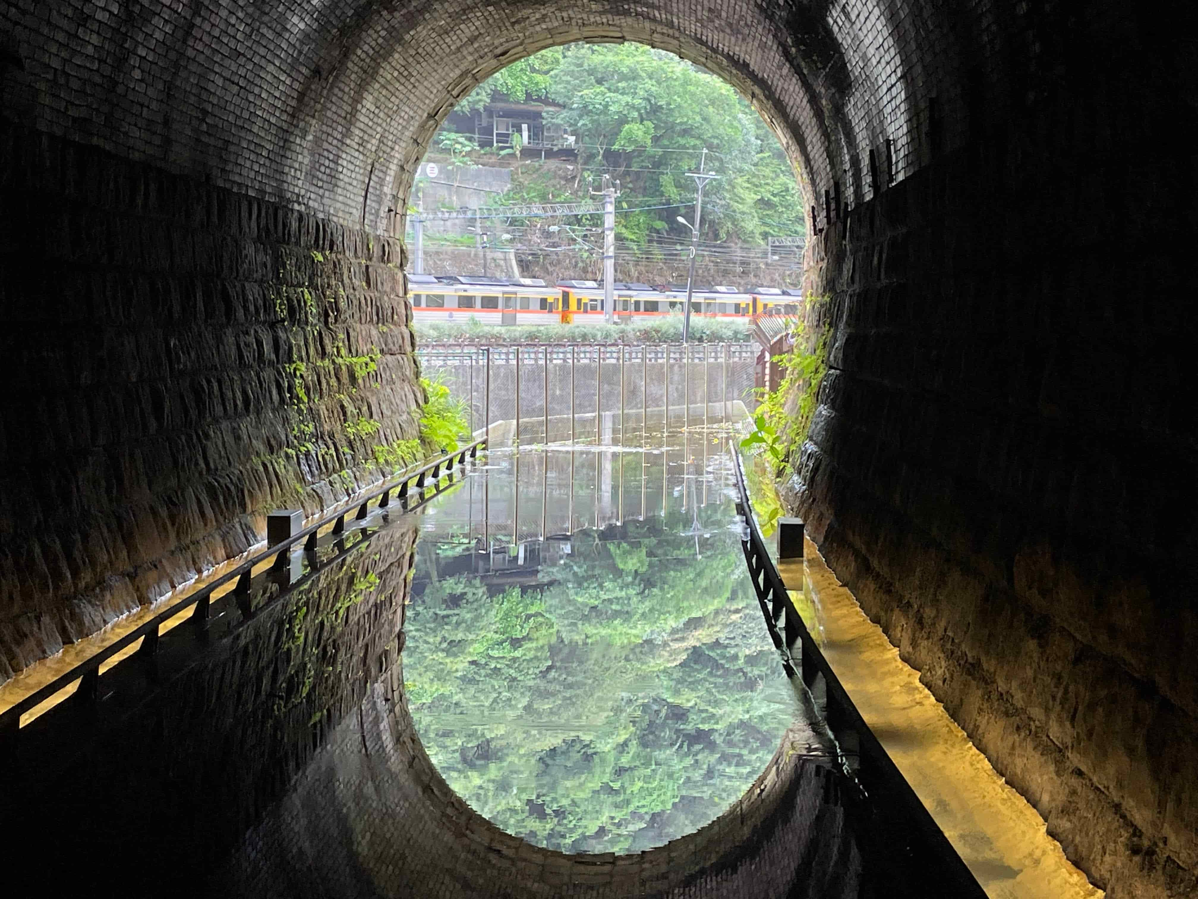 低碳鐘乳石輕旅行  「三貂嶺生態友善隧道」...