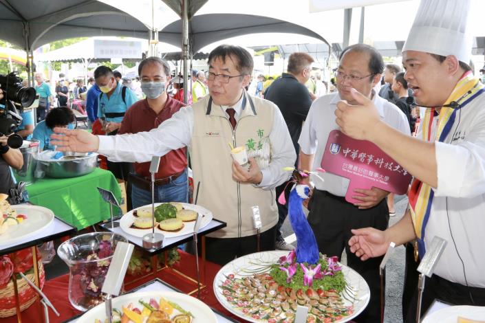 「山上木瓜遊樂園」登場  台南木瓜產業文化活動...