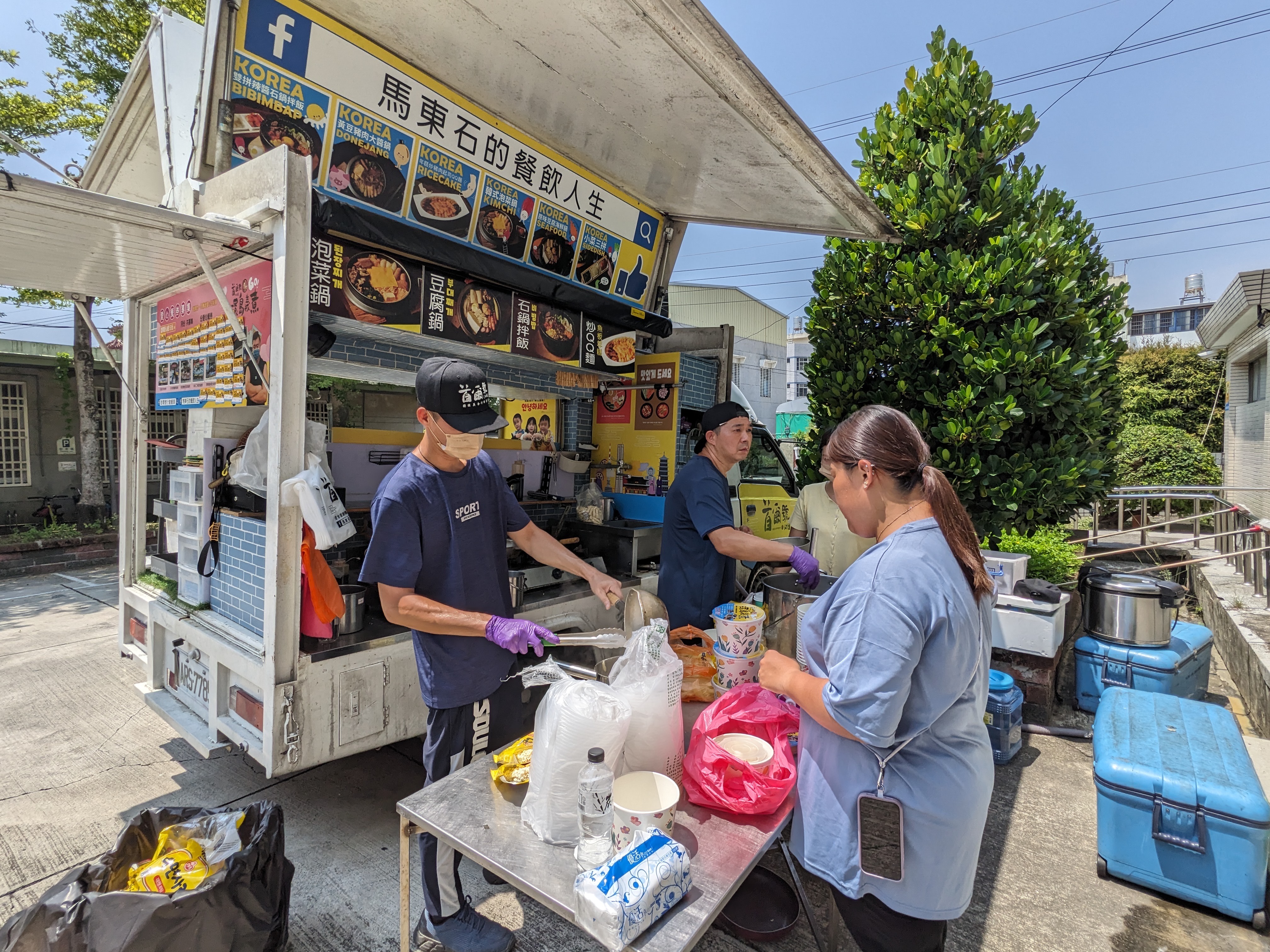 首爾號公益行動餐車   供南市弱勢家庭愛心餐食...