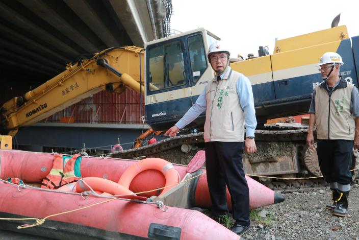 海葵颱風臺南市災害應變中心  市長黃偉哲親自主持工作會...