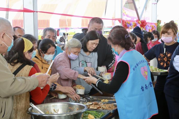 幼瑩廣慈文教學會發放物資  為社會注入暖流...