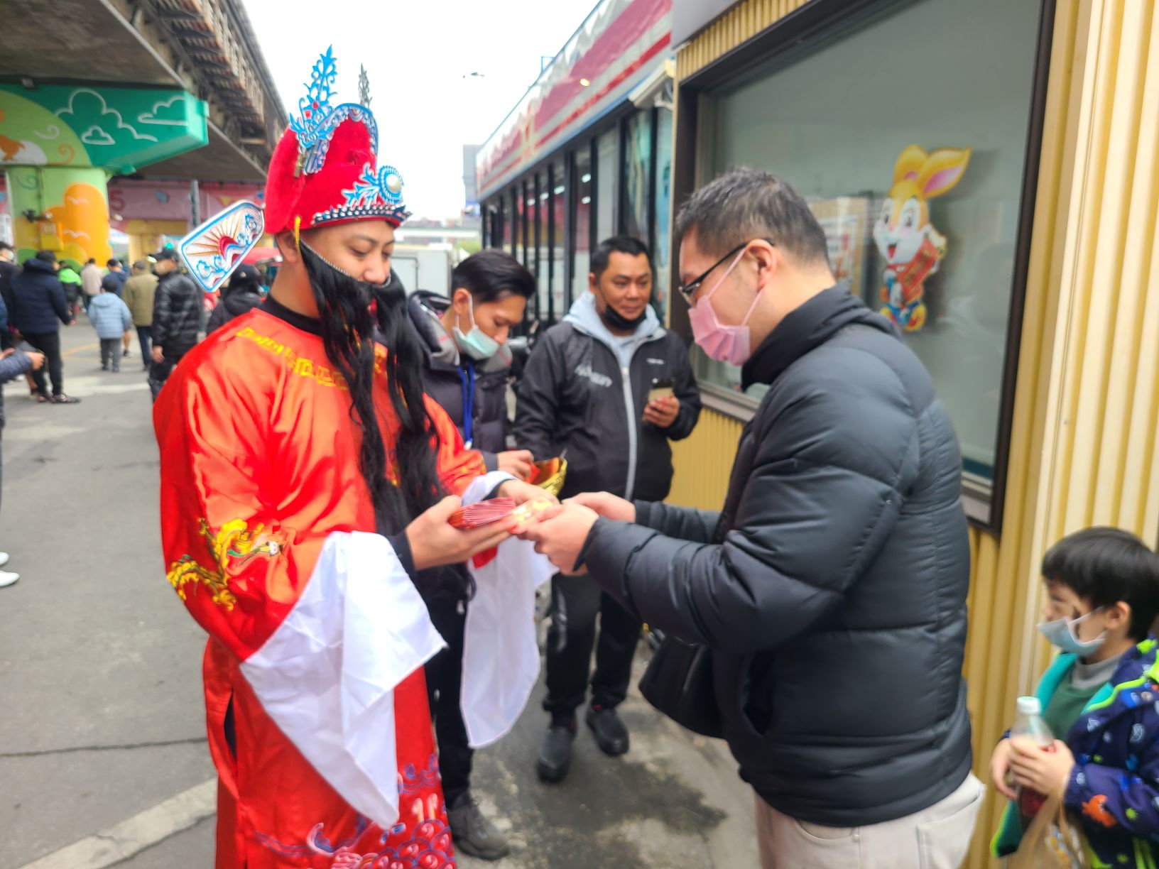 重新觀光市集慶新春  好運龍總來...