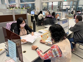 中市勞工局恢復勞保諮詢櫃台 　一站式服務免奔波
