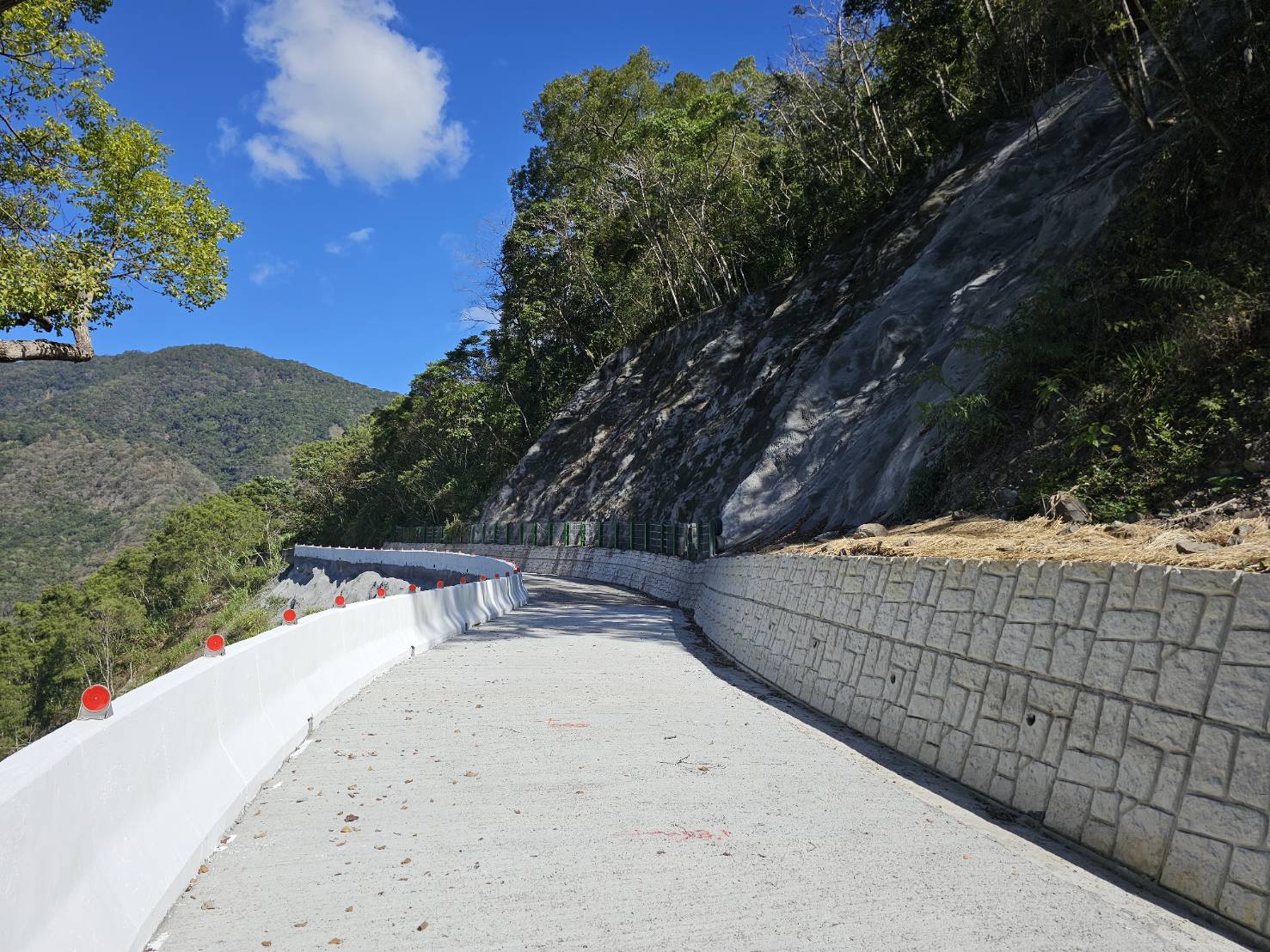 梅山一號聯絡道災後復建工程完工   提升原鄉農業運輸安全