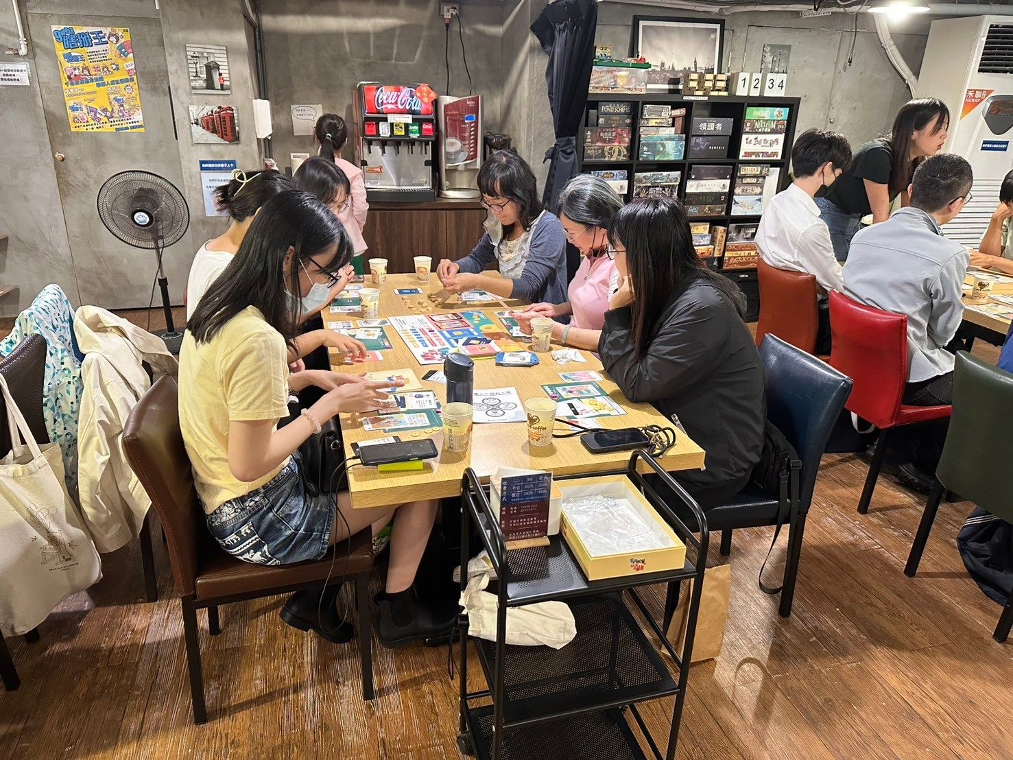 全台唯一勞權桌遊　夏洛克桌遊店免費入場爽喝又有獎...