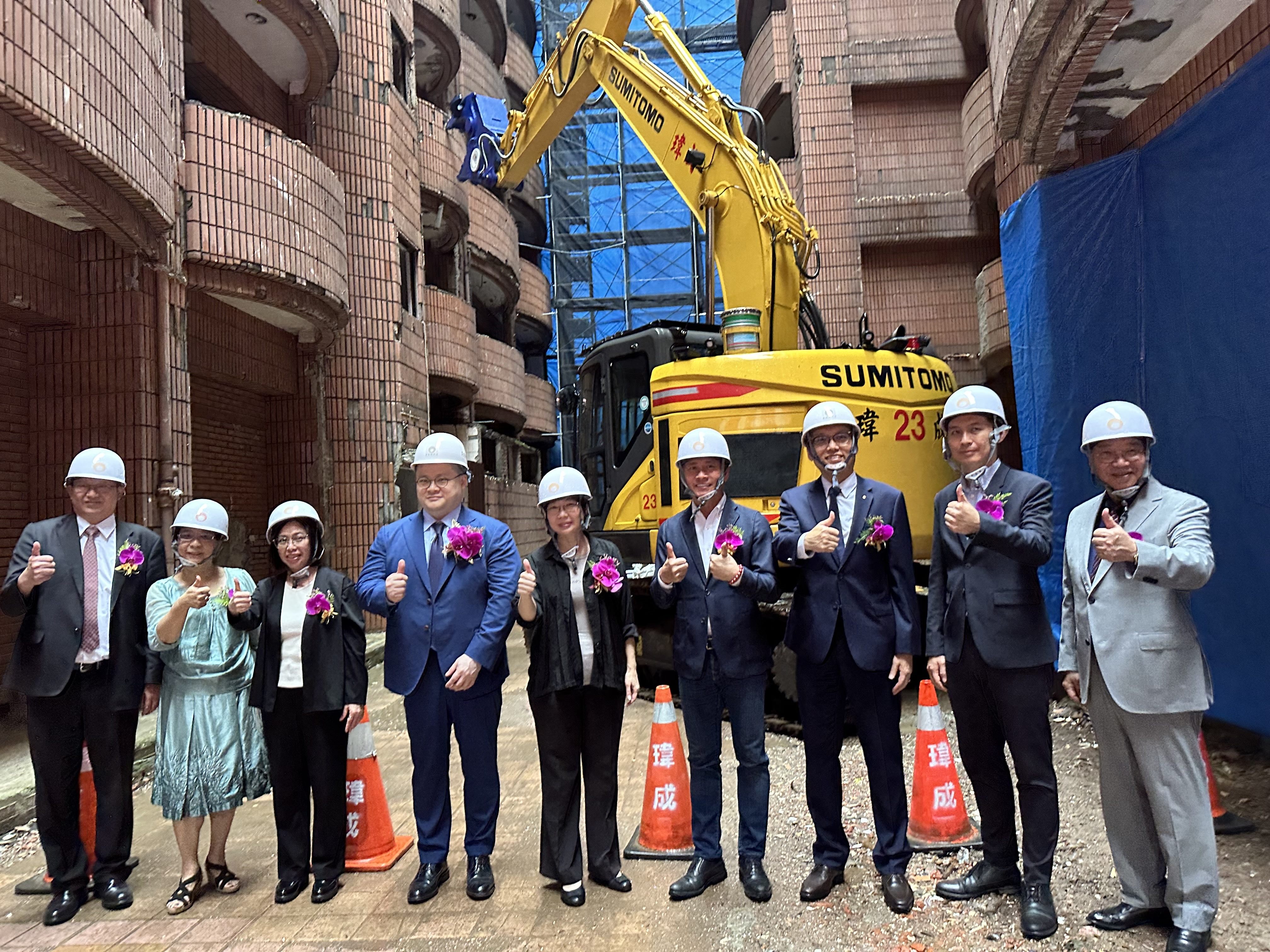 《力霸皇家社區》海砂屋都更拆除！全民同喜  共盼迎接安...