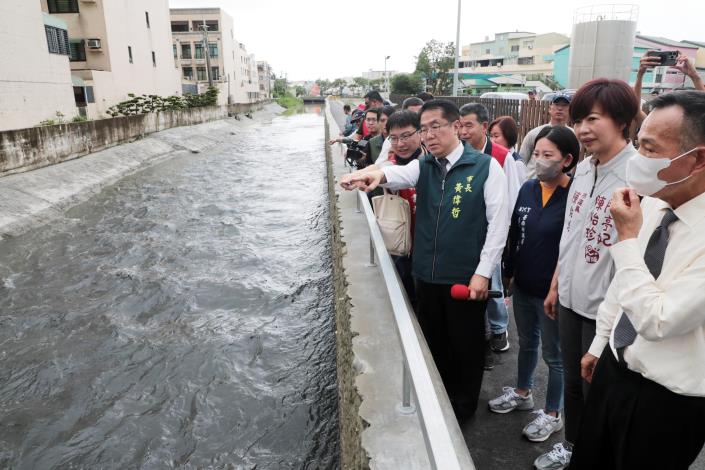 安南區「安中抽水站新建工程」竣工視察 黃偉哲：提升防汛...