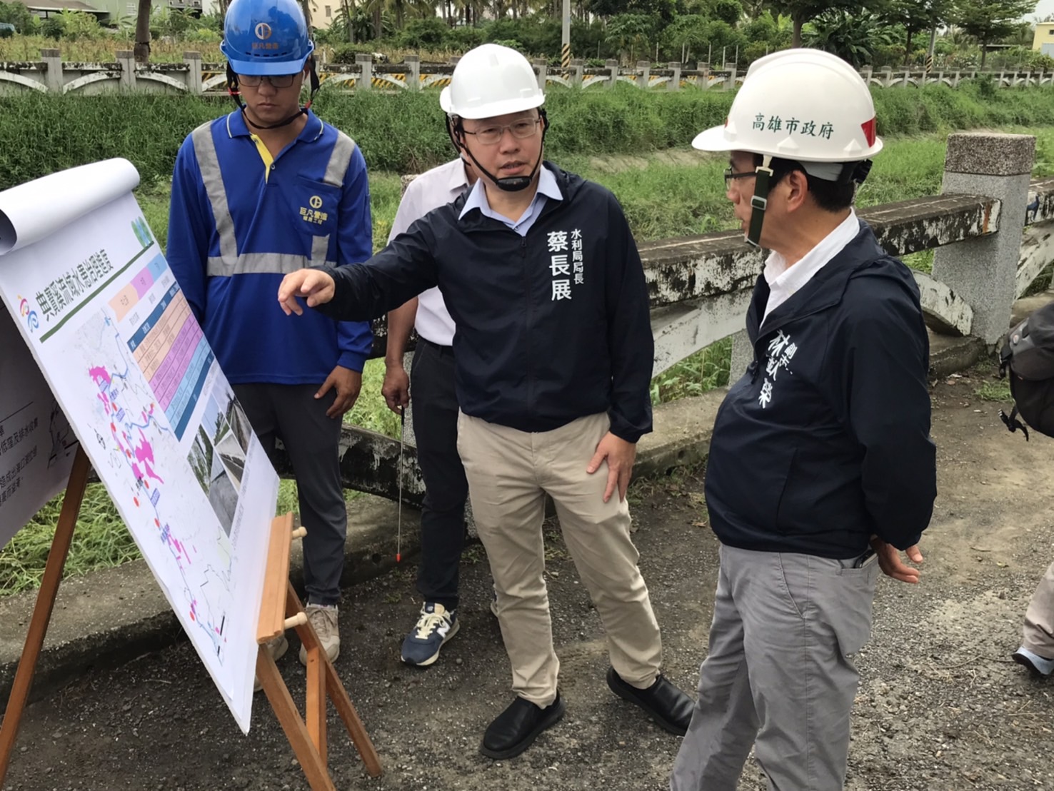 林欽榮副市長視察大遼排水防洪牆加高   要求全力趕工減輕水患
